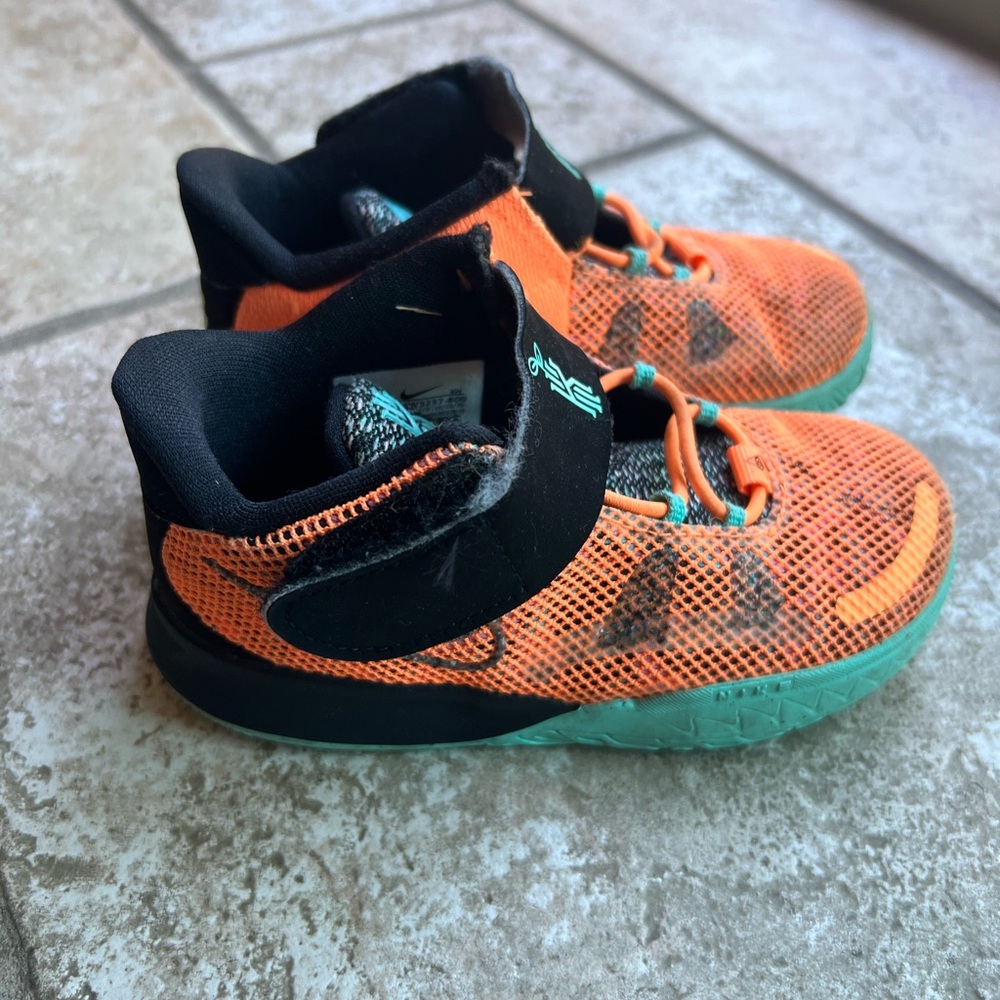 Nike Kyrie 7